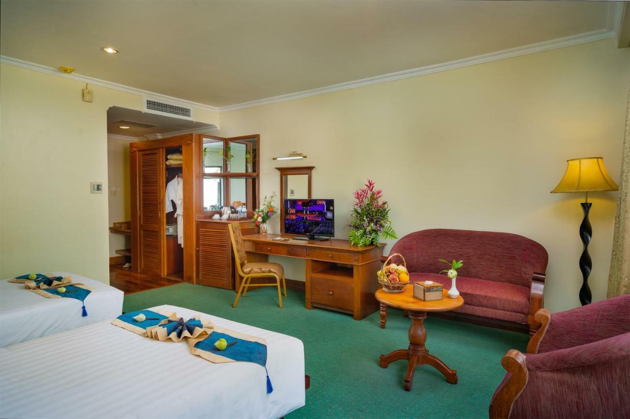 Dragon Royal Angkor Hotel Siem Reap Exterior photo